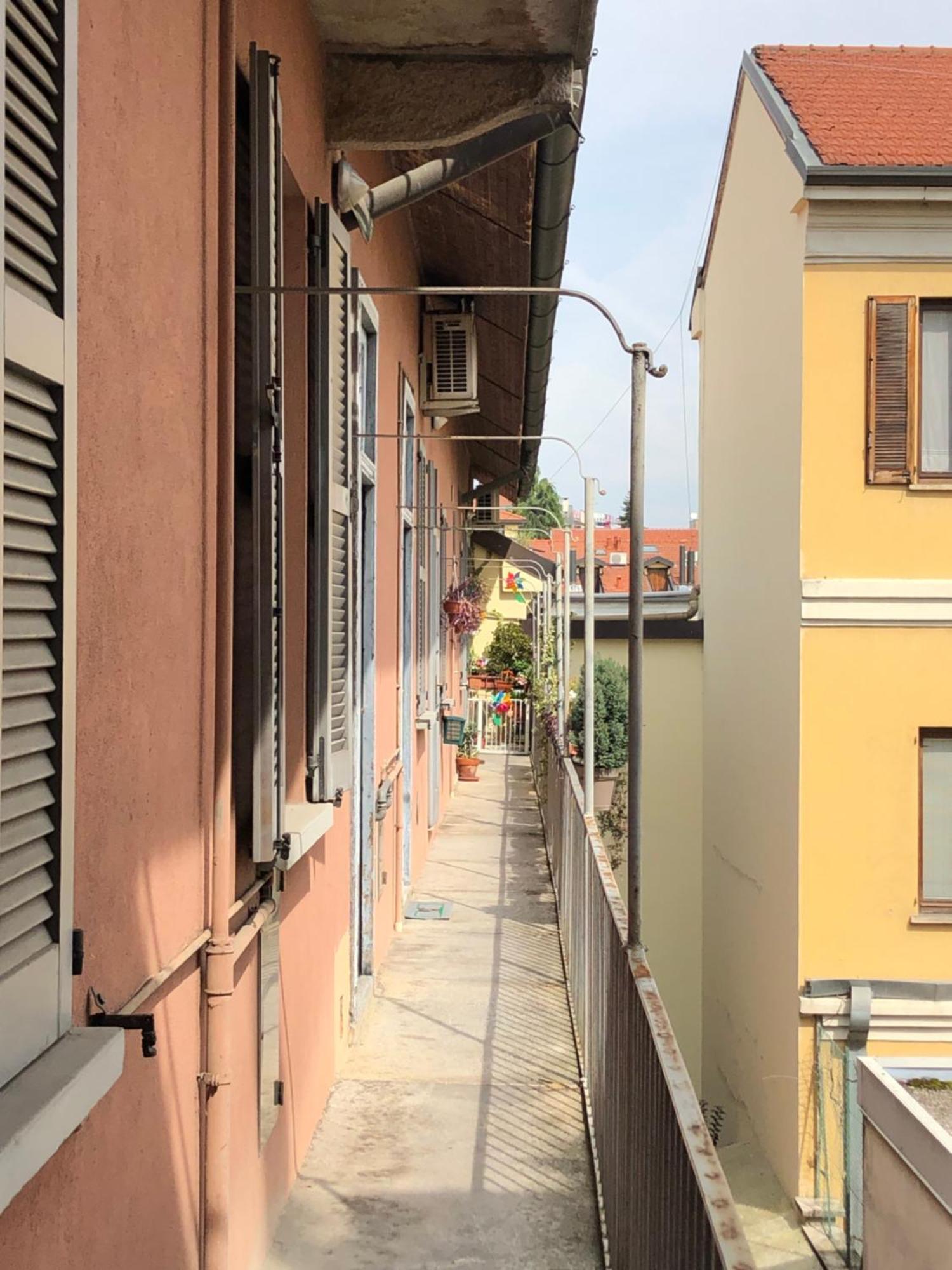 Sawasdee 37 Apartment Monza Exterior photo